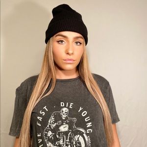 brandy melville skull graphic tee